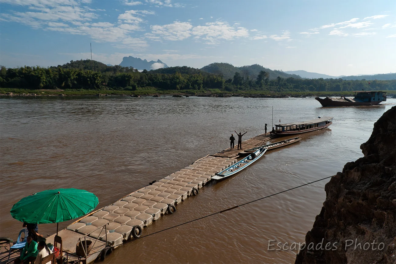 Pak Ou l'embarcadère des grottes