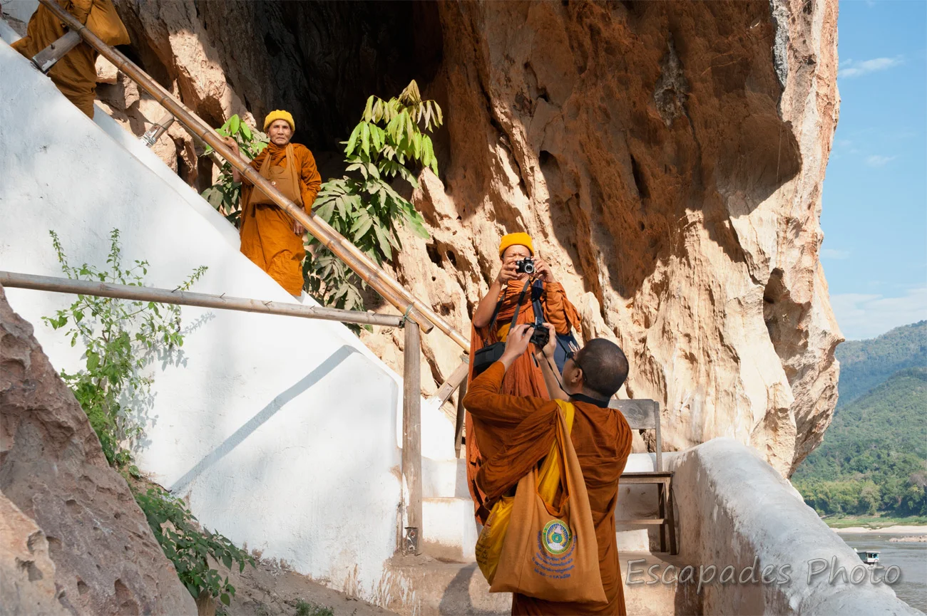 moines bouddhistes à Pak Ou