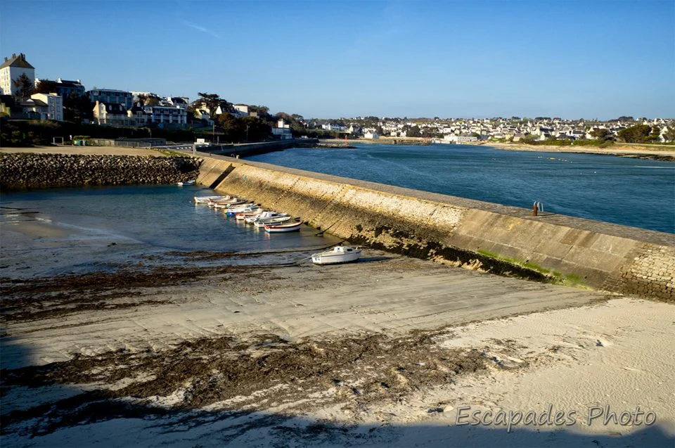 Le chemin de halage près des viviers d'Audierne