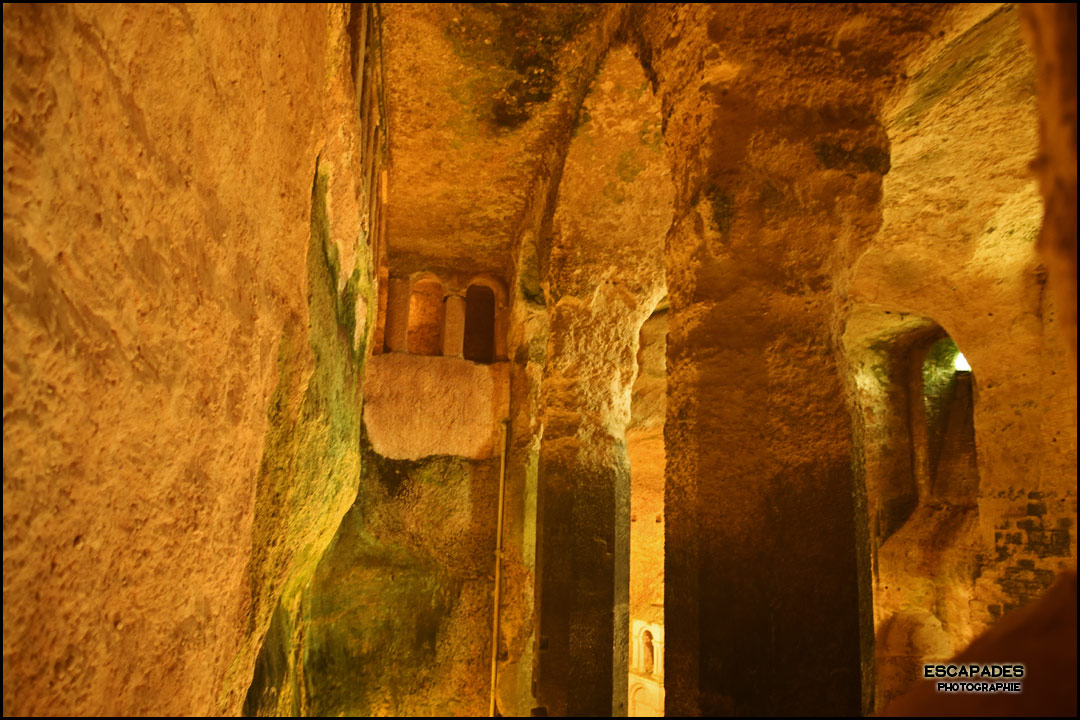 Église monolithe Aubeterre-sur-Dronne 15 Piliers et arcades église Saint-Jean d'Aubeterre