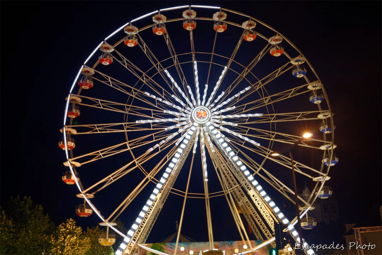 Chartres en lumière - Les scénographies au service du patrimoine 26 La grande roue - Chartres en lumière