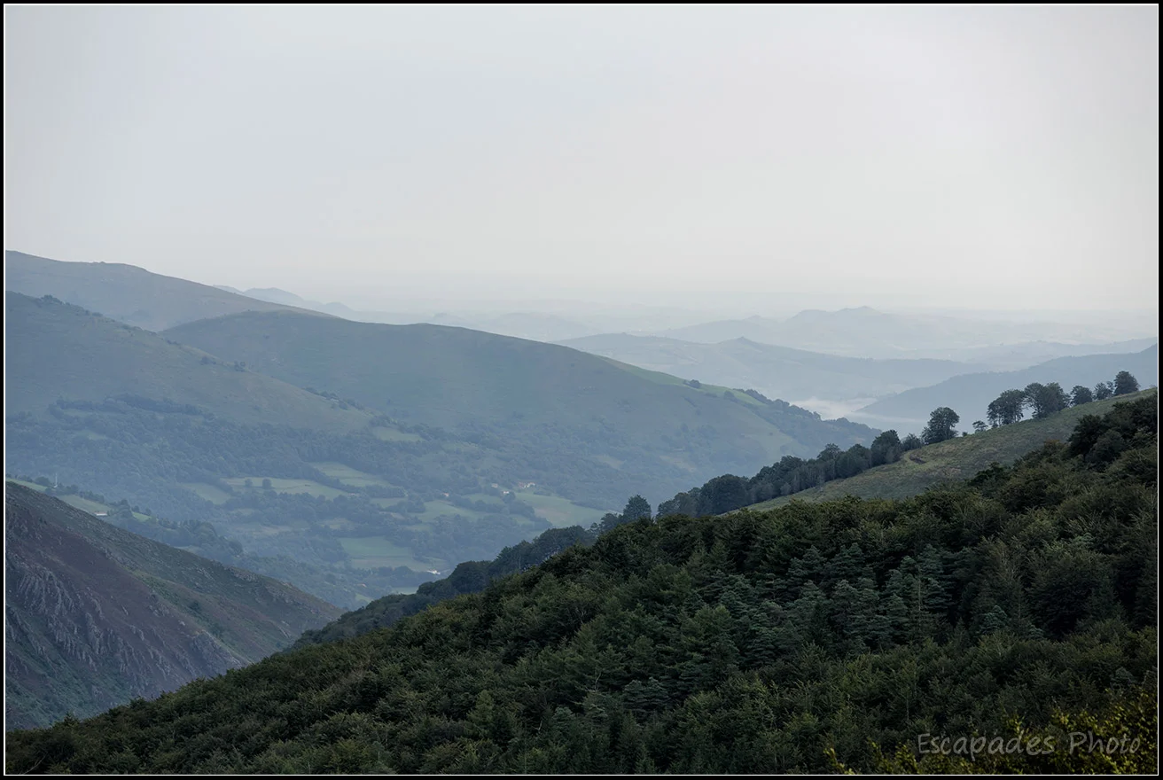 Col de Roncevaux associé à Roland 4 Roncevaux - voile atmosphérique sur la montagne